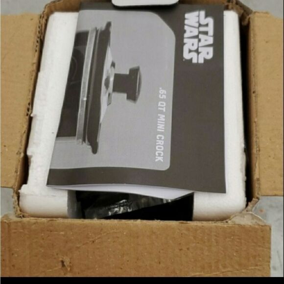 NEW STAR WARS Darth Vader black MINI CROCK POT WARMER for FOOD IN BOX NWT - Picture 2 of 4